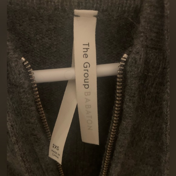 Aritzia grey 100% cashmere zip-up sweater - Picture 2 of 2